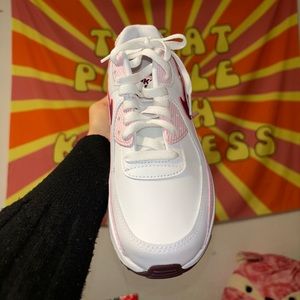 selling NIKE AIR MAX 9LT. 5.5Y